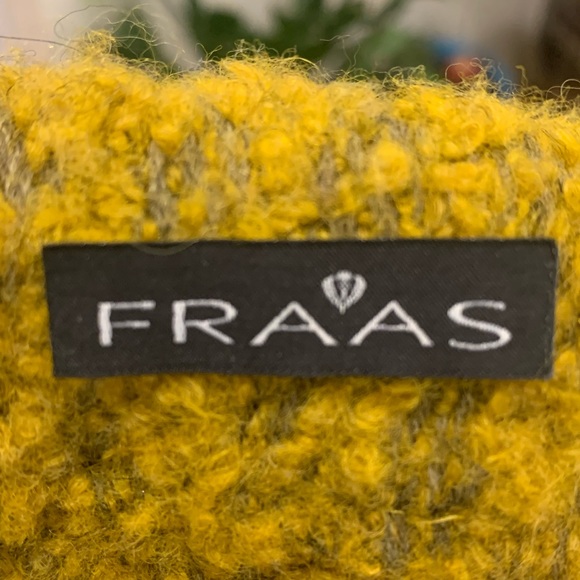Fraas fuzzy look, infinity scarf. - Picture 5 of 7